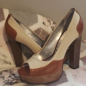 Gianni Bini Retro Pumps